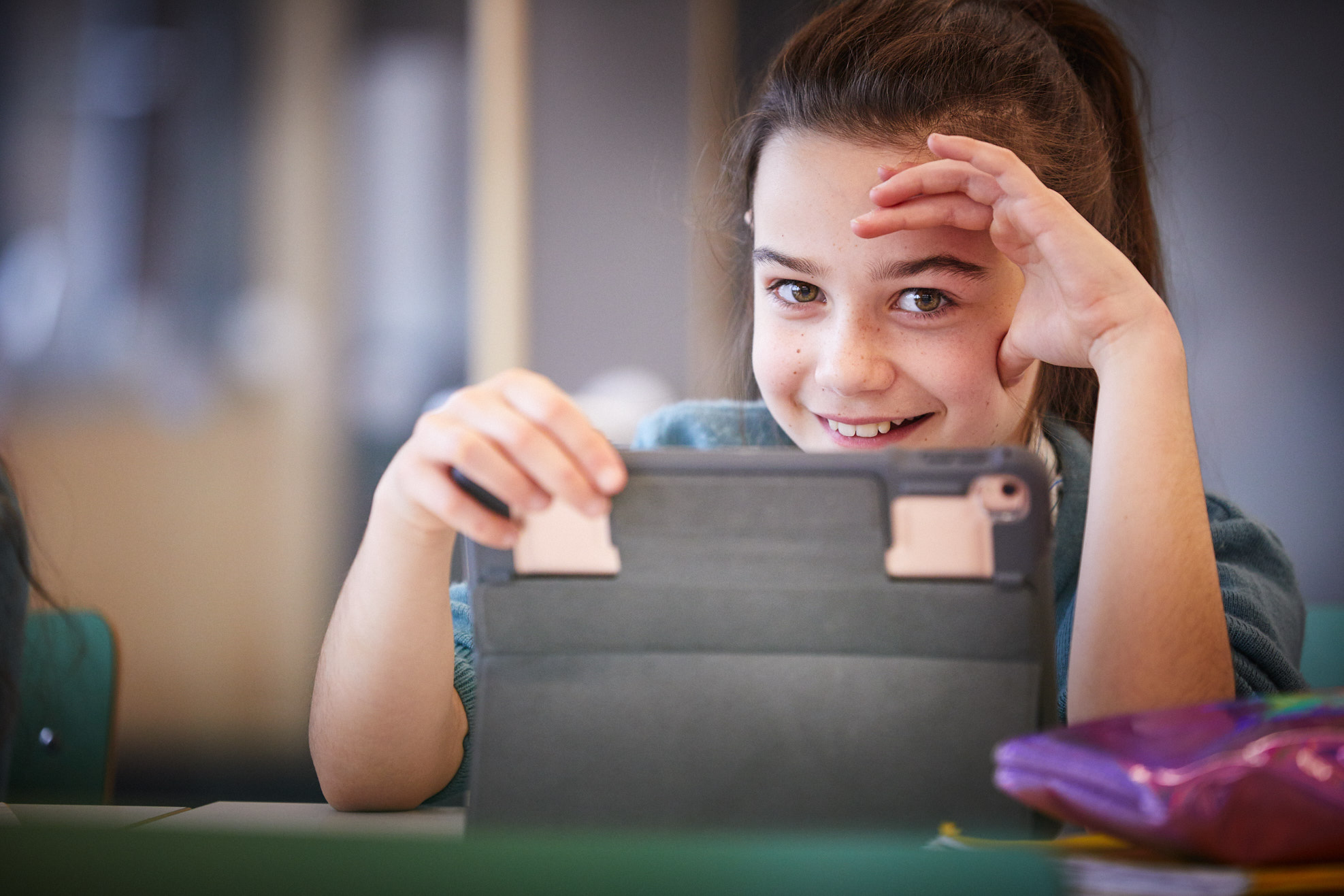 Student with iPad