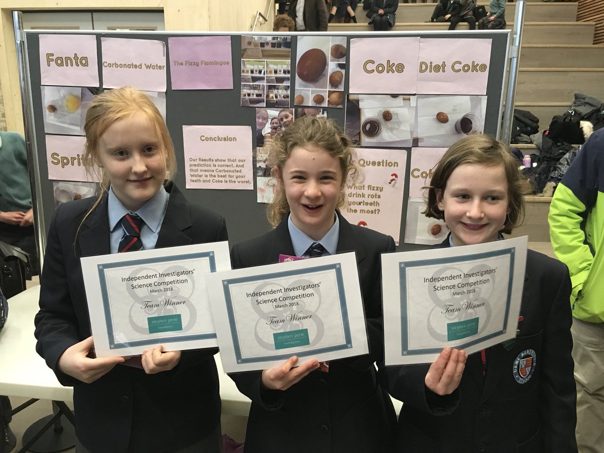 Science competition winners 'The Fizzy Flamingoes'