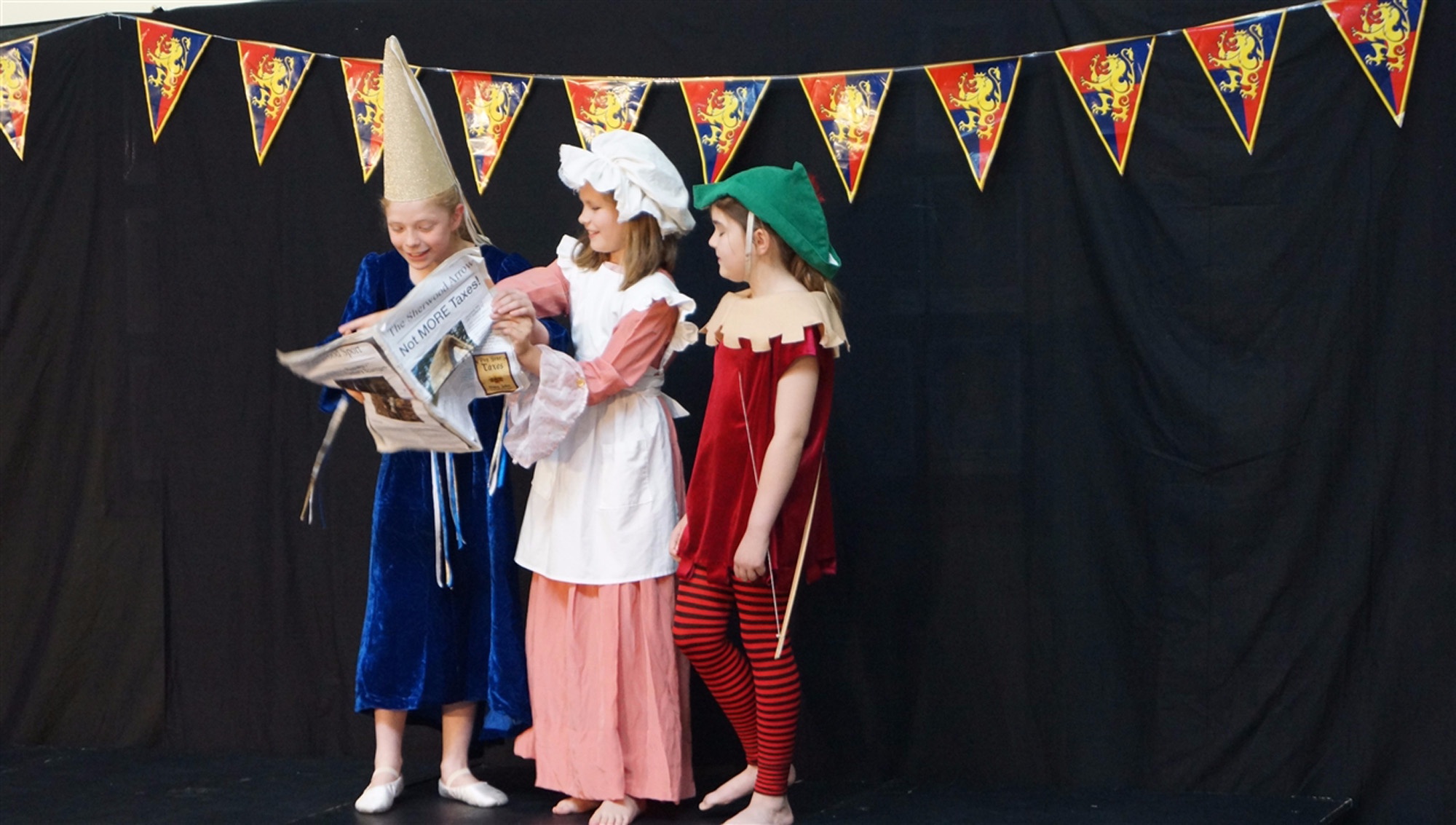 Image of drama production to illustrate link to 'Performance Gallery' page